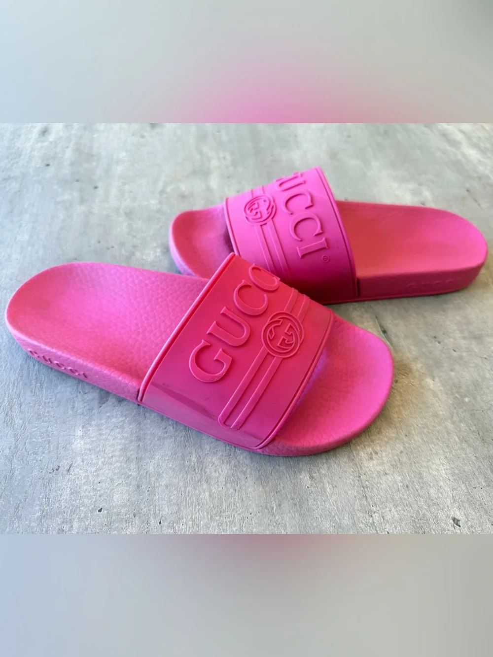 Gucci Hot Pink Rubber Logo Slide Sandals EU 35